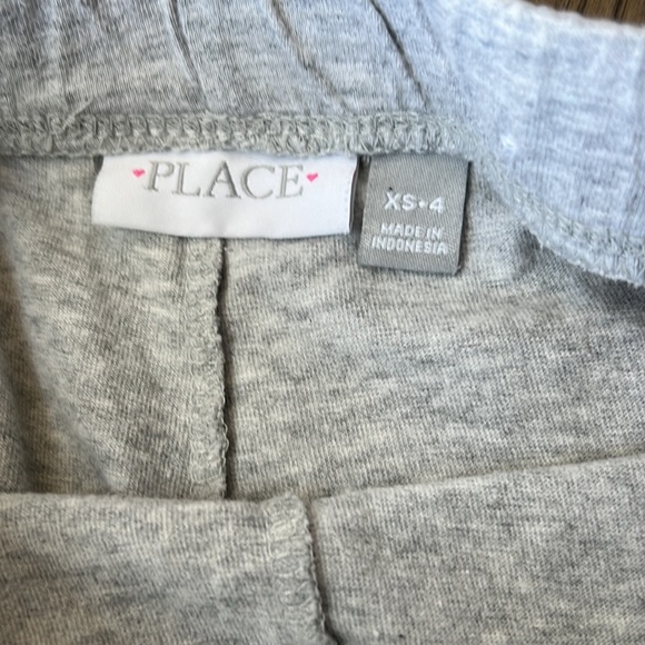 Size 4 shorts - Picture 3 of 3